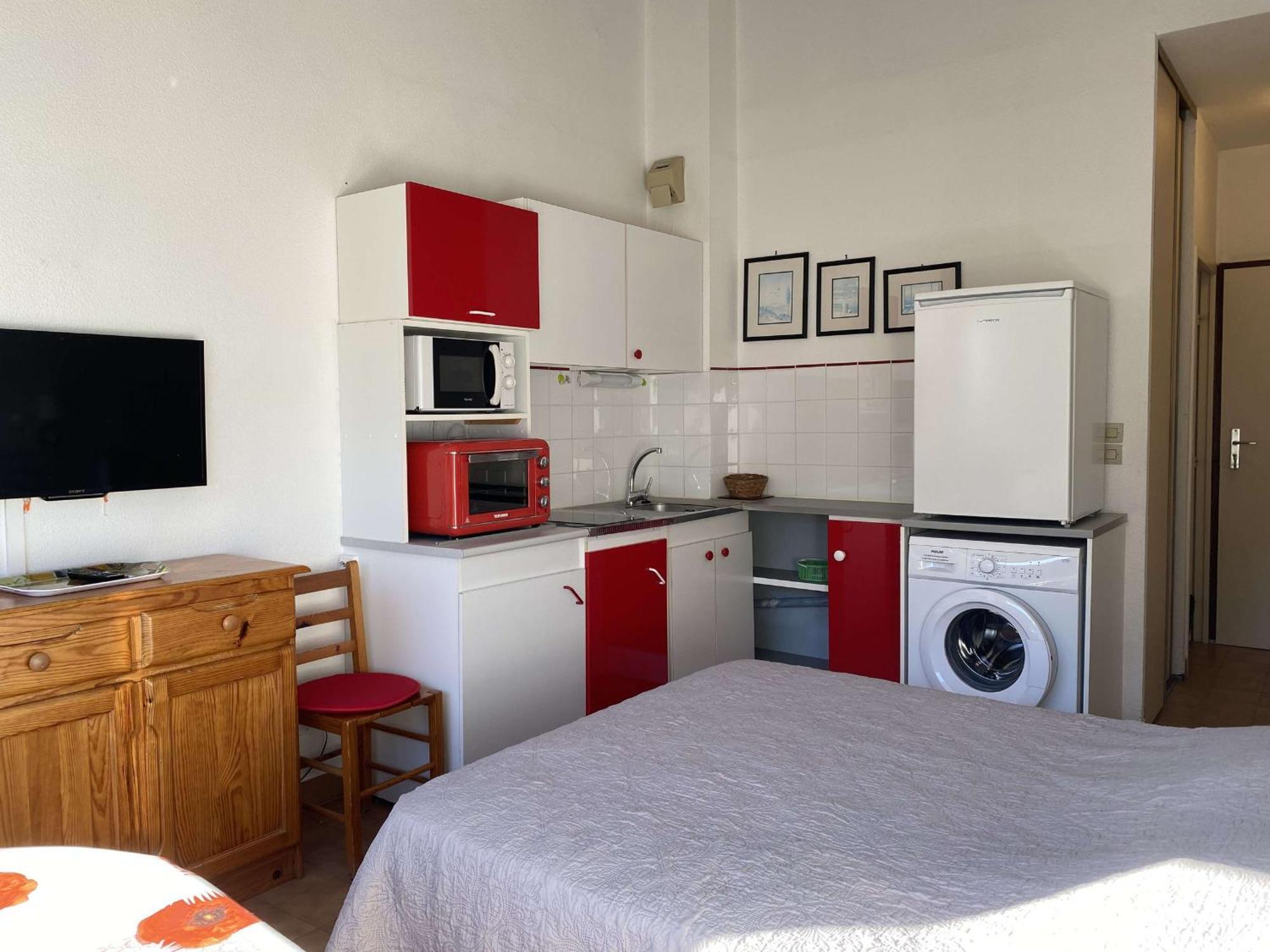 Studio Confort 2* Avec 2 Parkings Prives, Proche Thermes, Calme Et Bien Equipe - Balaruc-Les-Bains - Fr-1-553-114 Exteriör bild